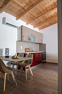 d6b9d98d-d5b1-48dd-a065-321bcdb306b8-681x1024